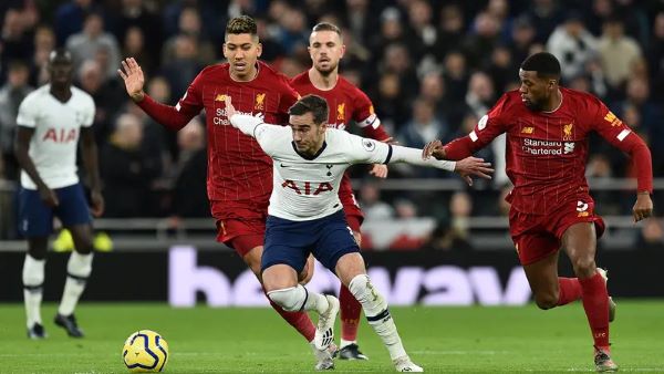 Kontroversi Gol Bergvall Warnai Kekalahan Liverpool dari Tottenham