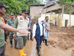 Forkopimda Sulbar dan Pemkab Mamuju Kunjungi Korban Bencana Longsor