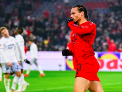 Bayern Muenchen Pesta Gol, Libas Hoffenheim 5-0