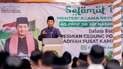 Menag Resmikan Gedung Pondok Pesantren As'adiyah Macanang di Wajo