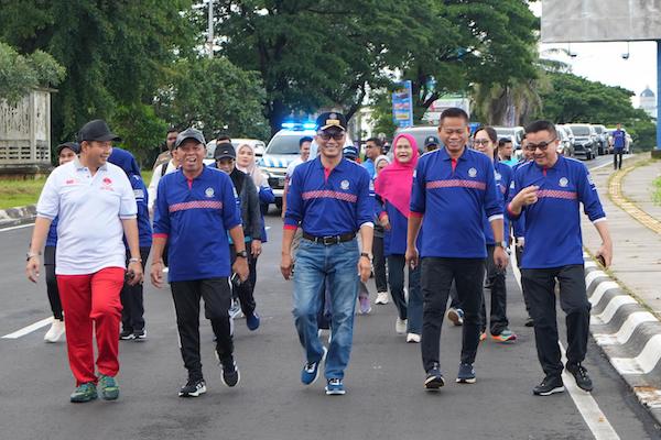 Jalin Silaturahmi, ASN Jalan Sehat Bersama Kepala BKN RI dan Pj Gubernur Sulsel