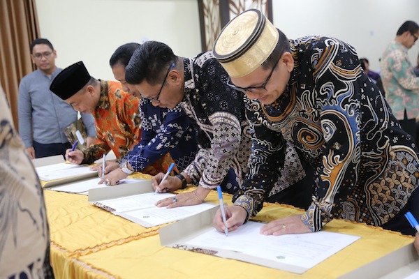 Ratusan Pejabat Administrator Kemenag Sulsel Tanda Tangan Perkin, Komitmen Berikan yang Terbaik