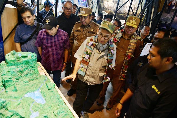 Menteri Kebudayaan Puji Leang-Leang Archaeological Park Sebagai Destinasi Wisata Dunia