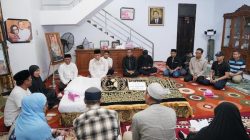 Prof Fadjry Melayat ke Rumah Duka Alwi Hamu, Kenang Kontribusi Besar Almarhum bagi Sulsel