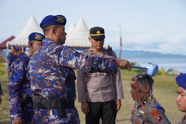 Kapolda Sulbar Resmi Menutup Tradisi Pembaretan Personel DitPolairud