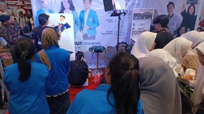 Stand Unifa Jadi Pusat Perhatian di Hari Pertama Sulawesi Education & Techno Expo 2025