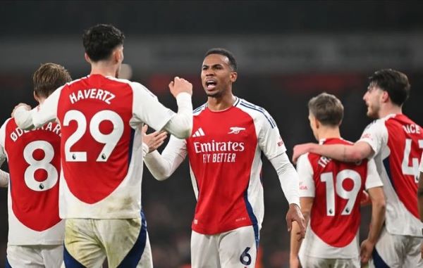 Duel Sengit Derby London Utara, Arsenal Kalahkan Tottenham 2-1