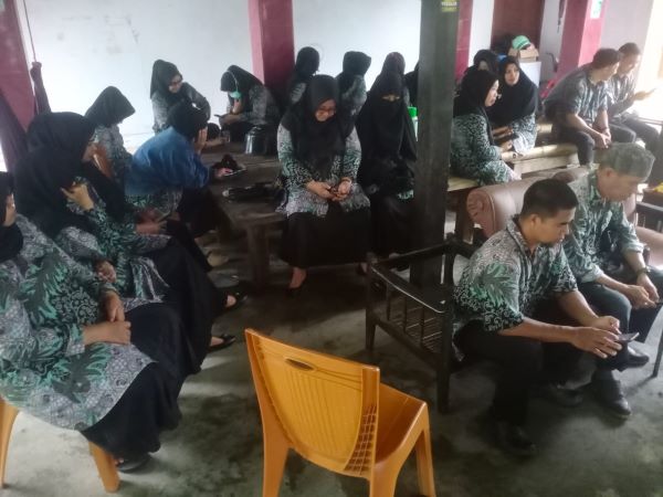 Protes Kepemimpinan Kepsek, Puluhan Guru SMKN 3 Takalar Mogok Mengajar