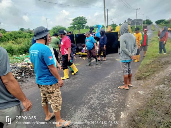 Terbatasnya Sarana DLH, Pemkab Jeneponto Kerahkan 28 OPD Bersihkan Sampah