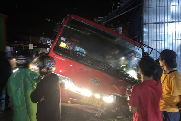 Kecelakaan di Jalan Poros Tasiu Kalukku, Sopir Pick-Up Meninggal di TKP