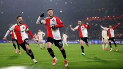 Feyenoord Hancurkan Bayern Munich 3-0 di De Kuip