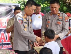 Kapolresta Mamuju Gelar Bakti Sosial, Bagikan Perlengkapan Sekolah
