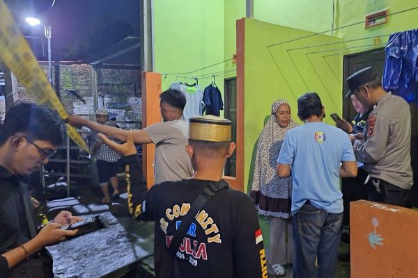 Diduga Masalah Rumah Tangga, Penjual Es Cendol Tewas Gantung Diri di Kos