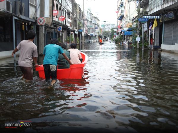 Waspada! Ini Penyakit yang Mengintai Kesehatan Saat Banjir!