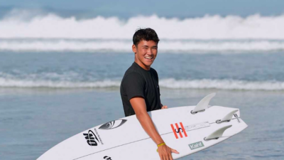 Atlet selancar ombak Indonesia Melaju ke Perempat Final Surf Abu Dhabi Pro