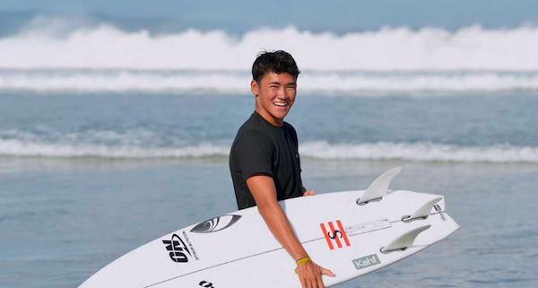 Atlet selancar ombak Indonesia Melaju ke Perempat Final Surf Abu Dhabi Pro