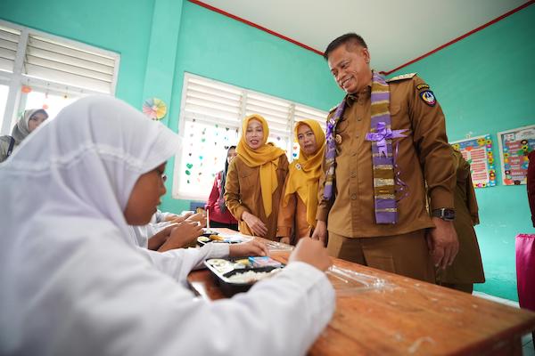 Pastikan MBG Berjalan Lancar di Sulsel, Prof Fadjry Dorong Dukungan APBD dan CSR