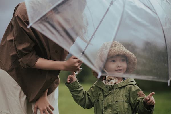 Tips Liburan Aman dan Nyaman Bersama Keluarga Walau di Musim Hujan!