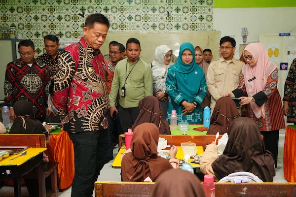 Prof Fadjry Usulkan Peningkatan Program MBG Bagi Anak-Anak di Seluruh Sulsel