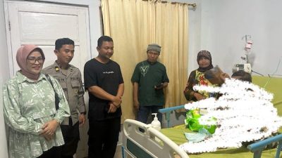 Merasa Prihatin, Kapolres Jeneponto Kunjungi Korban Kebakaran dan Beri Bantuan
