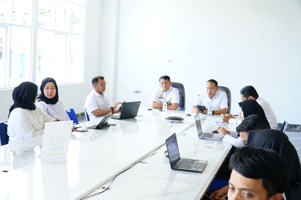 Dukung Pemberdayaan Ekonomi Daerah, Kakanwil Kemenkum Sulsel Ikuti Webinar!