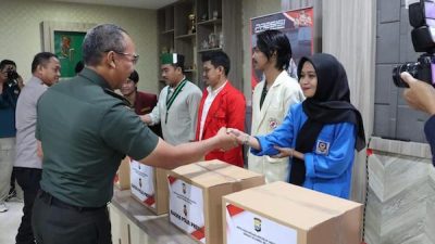 Mahasiswa Unifa Ikut Baksos Polri Presisi Sambut Ramadhan