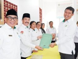 Disambut Haru, Kebijakan Redistribusi PPPK Bantu Guru Kembali ke Keluarga