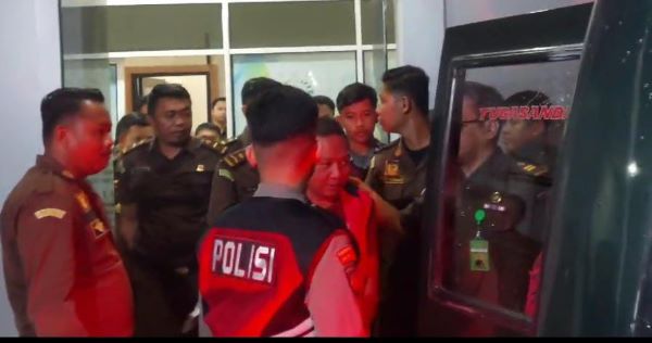 Dua Tersangka Korupsi Pembangunan Talud di Tanakeke Ditahan Kejari Takalar