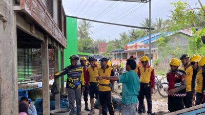 Sambangi Warga di Perkampungan, Kapolres Jeneponto Lakukan Patroli Bersepeda Bersama Jajarannya