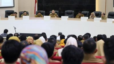 Rapat Perdana Pemkot Makassar, Appi Tekankan Sinergi OPD dan Efisiensi Anggaran