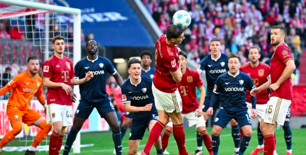 Bayern Muenchen Dipermalukan Bochum 2-3