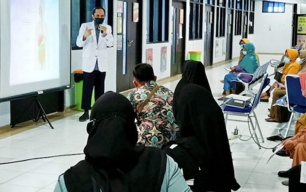 Dokter Spesialis Penyakit Dalam RSUD Bulukumba Penyuluhan Terkait Dispepsia