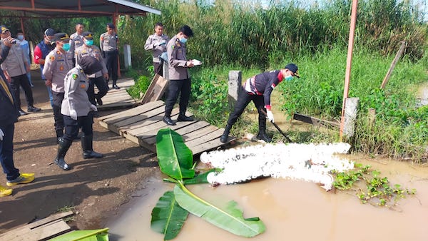 Mayat Pria Tanpa Identitas Ditemukan Mengapung di Sungai Jeneberang