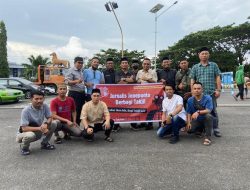 Jurnalis Jeneponto Gandeng Kadisdukcapil Bagikan Ratusan Takjil dari Hasil Patungan