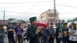 HMI Demo di Depan Kantor DPRD Sulsel, Tolak Revisi UU TNI