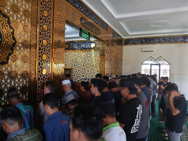 Polres Bulukumba Laksanakan Sholat Gaib untuk Personel Polri yang Gugur Saat Bertugas