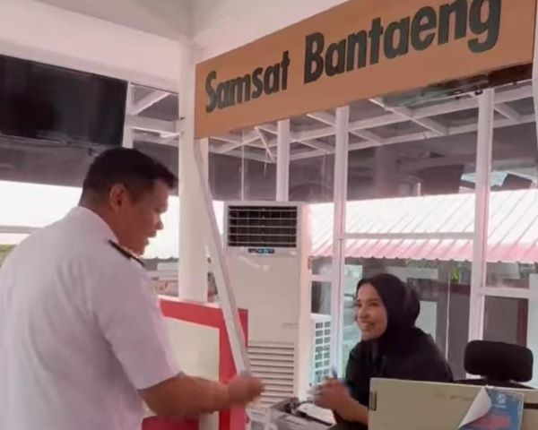 Pastikan Sistem Administrasi Berjalan Lancar, Bupati Bantaeng Tinjau Mall Pelayanan Publik