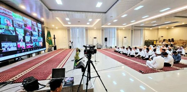 Peringati Nuzulul Quran, Puluhan Ribu Pegawai Kemenag Sulsel Khatam Al-Qur’an