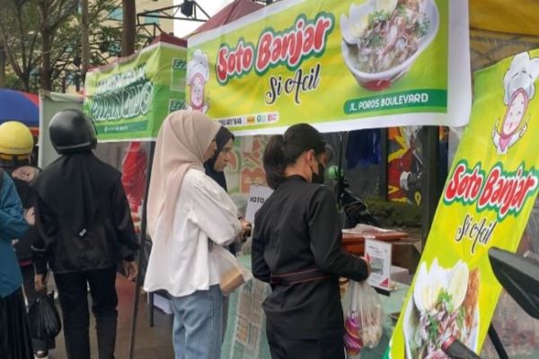 Surga Takjil Murah Meriah Selama Ramadan, Warga Makassar Padati Jalan Boulevard