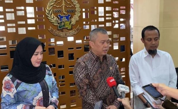 Bisa Jadi Alternatif Mudik, Menhub Bahas Proyek Kereta Api Sulsel