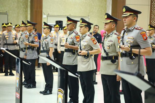 Mutasi Besar di Polda Sulsel, Kapolres hingga Direktur Reserse Berganti