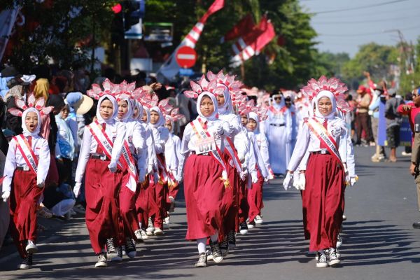 Semarak HUT RI ke-80, 88 Sekolah di Gowa Ikut Lomba Gerak Jalan