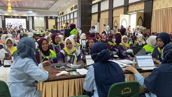 Embarkasi Makassar Siapkan 172 Petugas Haji untuk Dampingi 43 Kloter
