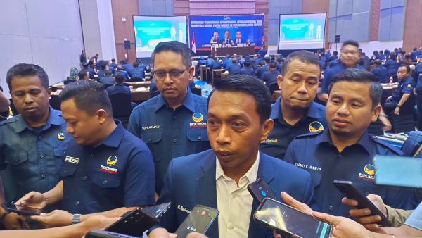 RMS Absen di Bimtek NasDem Sulsel, Syaharuddin Tegaskan Masih Pimpin Partai