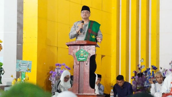 Maulid Nabi di Polman, Kapolda Sulbar Sampaikan Pesan Kedamaian dan Kedaulatan Bangsa