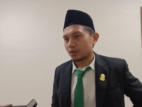 Dewan Nilai Program Seragam Sekolah Gratis Pemkot Makassar Terlalu Buru-Buru