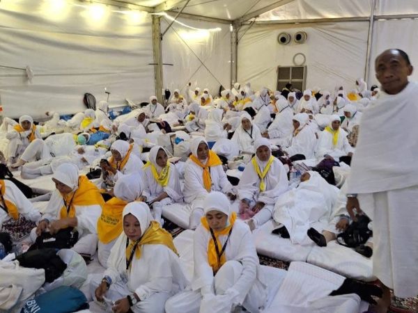 Larangan Mengenakan Peci Hingga Menyisir Rambut Selama Wukuf di Arafah
