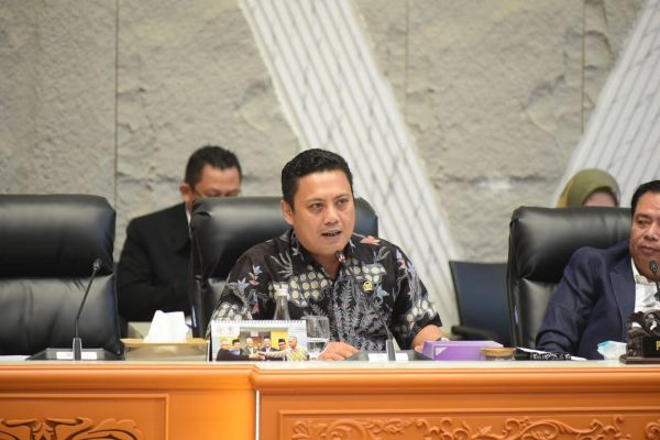 Desak Keadilan untuk Driver Ojol, DPR Dorong Batasan Potongan Maksimal 10 Persen
