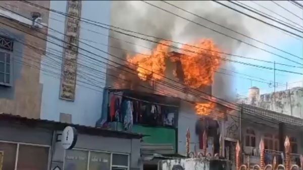Kebakaran di Bontoala Hanguskan Satu Rumah, Damkar Kerahkan 11 Armada