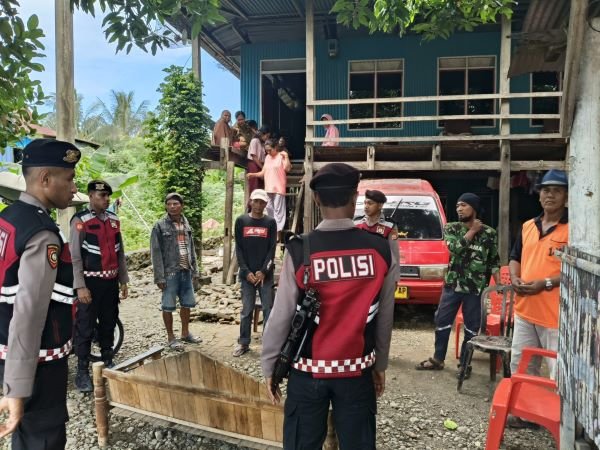 Protes Kasus Pencabulan, Warga Blokade Jalan Utama Jeneponto–Bantaeng